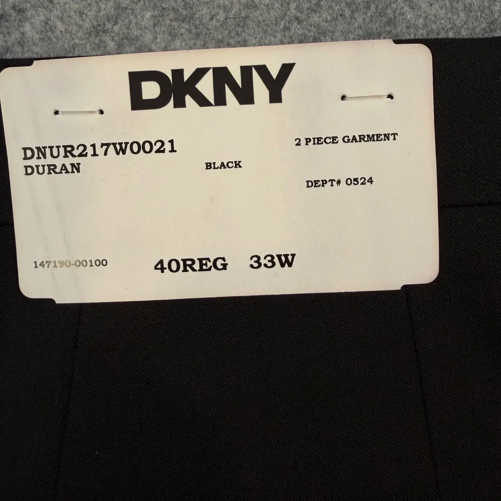 DKNY Duran Men Black 2 Piece Suit 40R 33W DNUR217W0021 New
